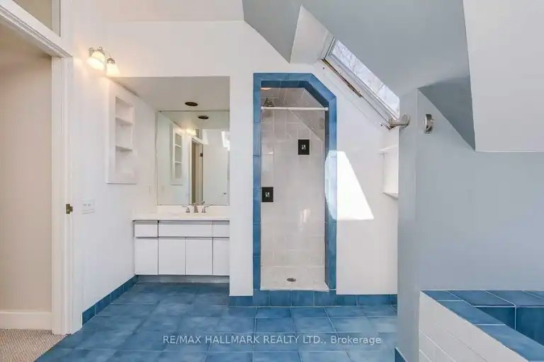 6 Prust Avenue, Toronto, ON, M4L 2M8 - 13