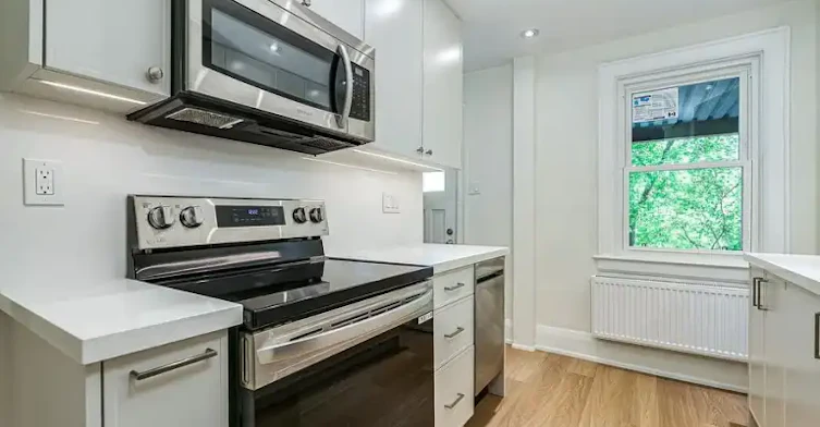 229 Kingston Road, Toronto, ON, M4L 1T5 - 14