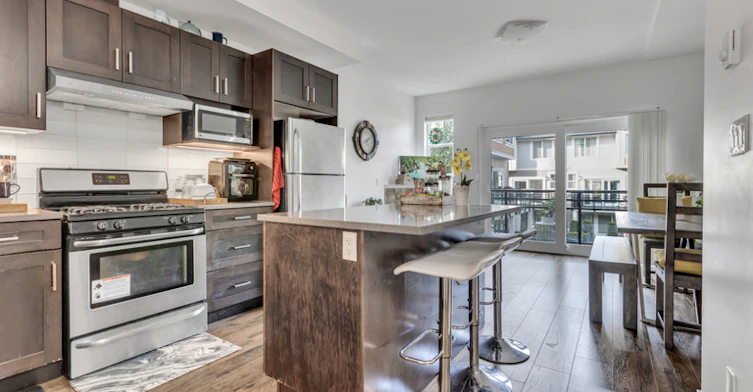 14660 105a Avenue, Surrey, BC, V3R 5X9 - 10