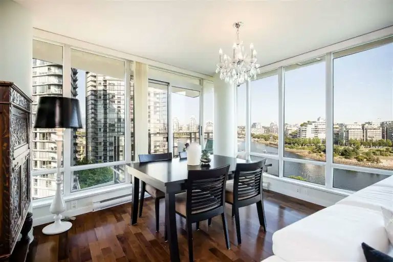 980 Cooperage Way, Vancouver, BC, V6B 0C3