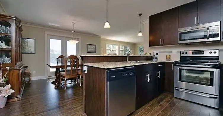 45665 Patten Avenue, Chilliwack, BC, V2P 0E3 - 2