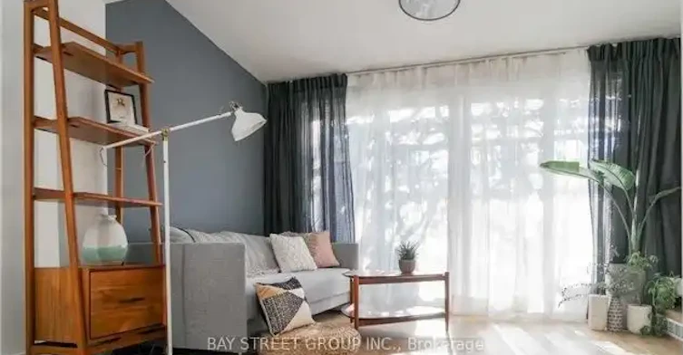194 Major Street, Toronto, ON, M5S 2L3