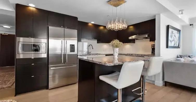 14955 Victoria Avenue, Surrey, BC, V4B 1G2 - 2