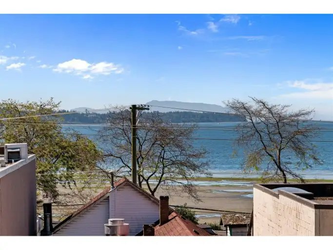 14955 Victoria Avenue, Surrey, BC, V4B 1G2 - 4