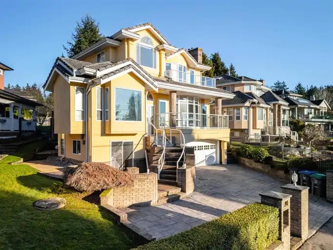 1768 Ocean Park Road, Surrey, BC, V4A 3L9