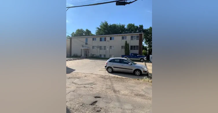 10634 80 Avenue Northwest, Edmonton, AB, T6E 1V5 - 2