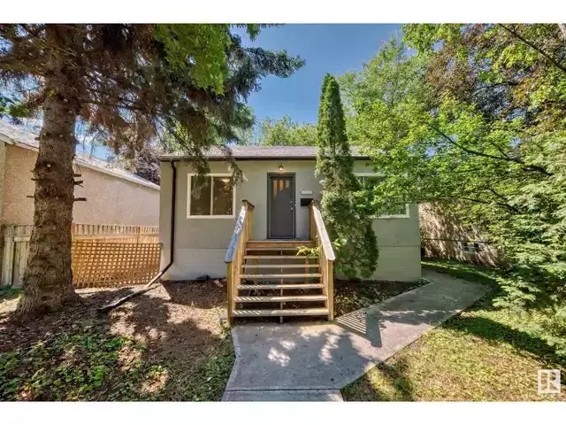 10953 74 Avenue, Edmonton, AB, T6G 0E5 - 2