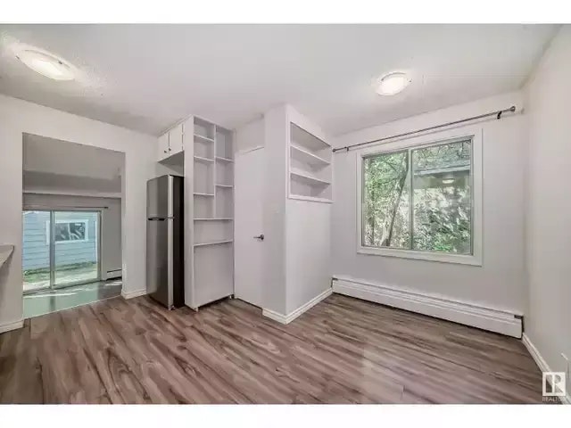 10953 74 Avenue, Edmonton, AB, T6G 0E5 - 10