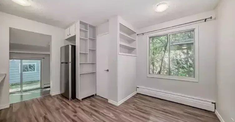 10953 74 Avenue, Edmonton, AB, T6G 0E5 - 10