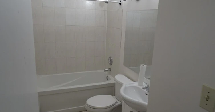 10953 74 Avenue, Edmonton, AB, T6G 0E5 - 7