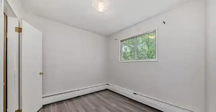 10953 74 Avenue Northwest, Edmonton, AB, T6G 0E5 - 14
