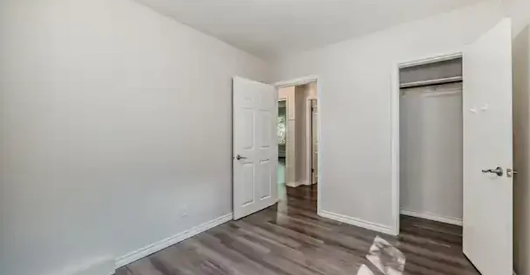 10953 74 Avenue Northwest, Edmonton, AB, T6G 0E5 - 3