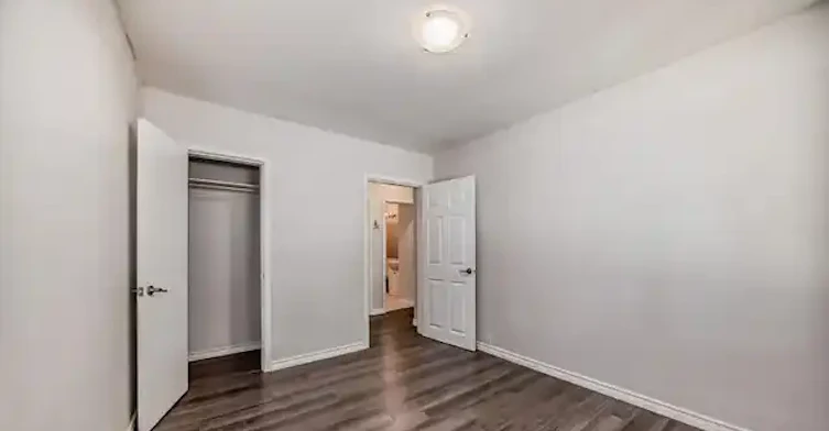 10953 74 Avenue Northwest, Edmonton, AB, T6G 0E5 - 4