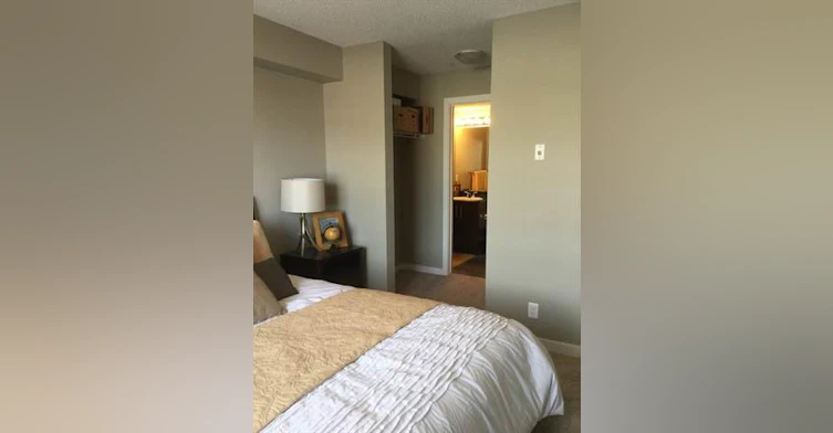 5816 Mullen Place Northwest, Edmonton, AB, T6R 0E1 - 3