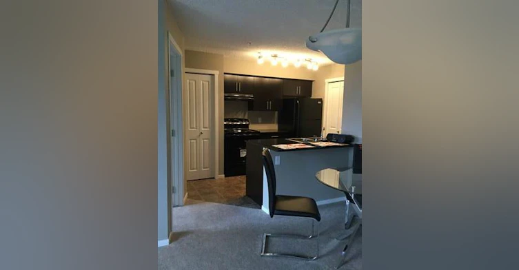 5816 Mullen Place Northwest, Edmonton, AB, T6R 0E1