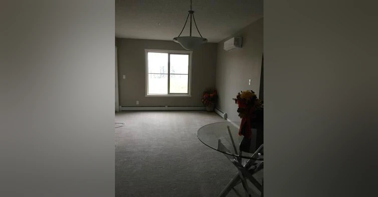 5816 Mullen Place Northwest, Edmonton, AB, T6R 0E1 - 2