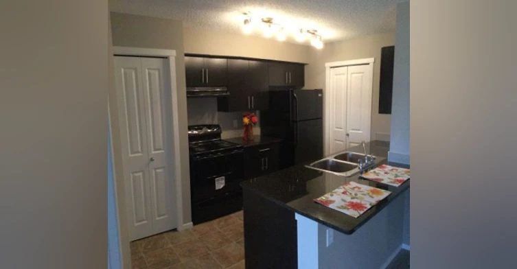 5816 Mullen Place Northwest, Edmonton, AB, T6R 0E1 - 6