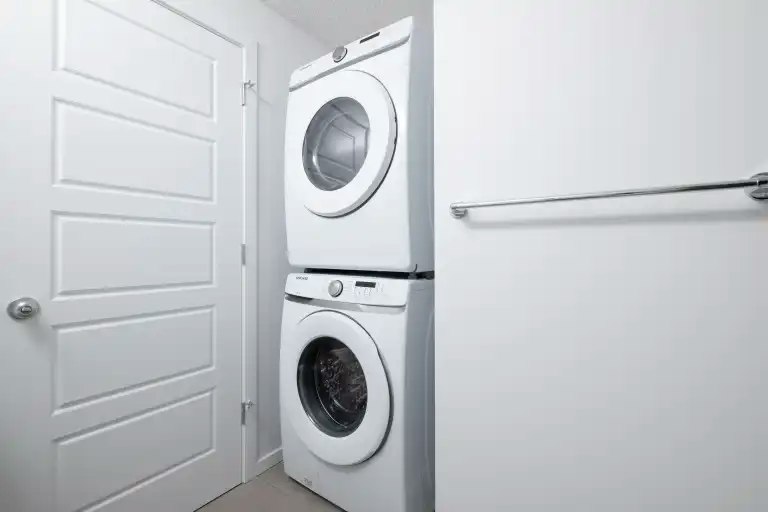 3409 119a Street Southwest, Edmonton, AB, T6W 4V3 - 9