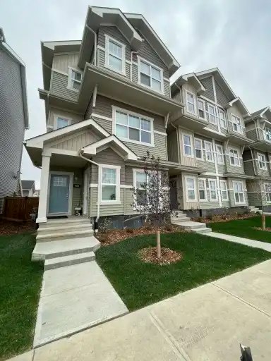 3409 119a Street Southwest, Edmonton, AB, T6W 4V3