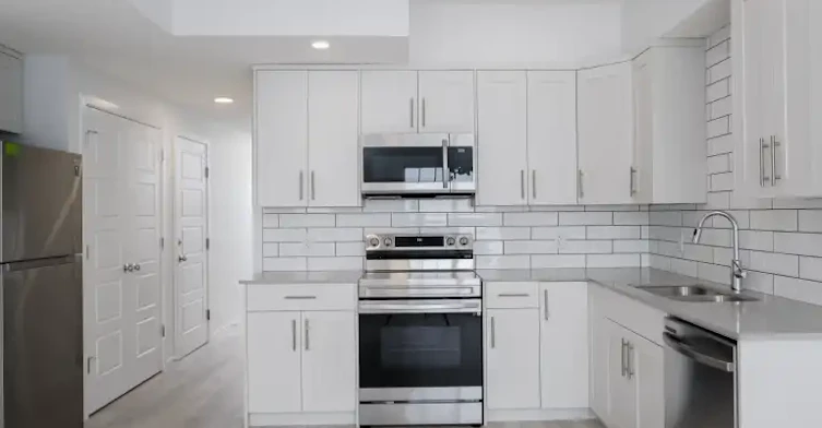 3409 119a Street Southwest, Edmonton, AB, T6W 4V3 - 4
