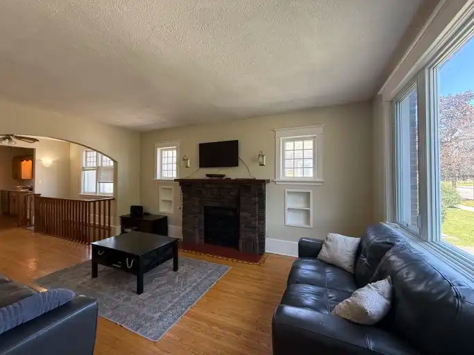 225 Mark Street, Peterborough, ON, K9H 1V1 - 5