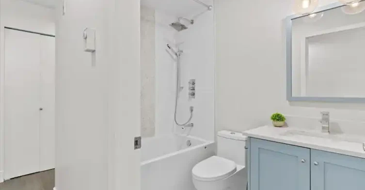 2688 Vine Street, Vancouver, BC, V6K 4T6 - 14