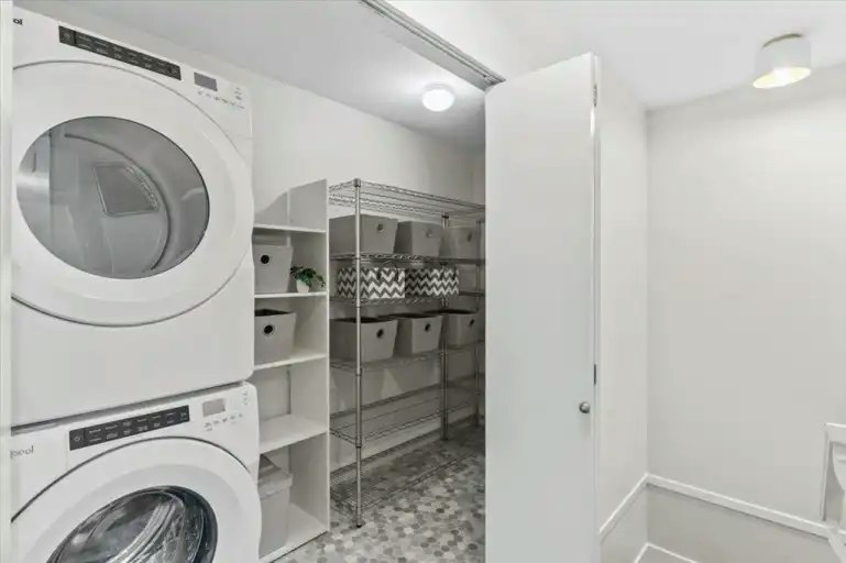 2688 Vine Street, Vancouver, BC, V6K 4T6 - 19