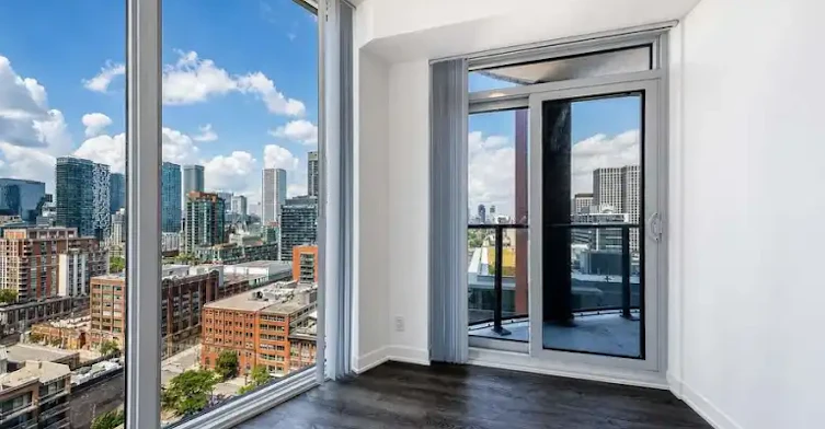 180 Front Street East, Toronto, ON, M5A 0A9 - 4