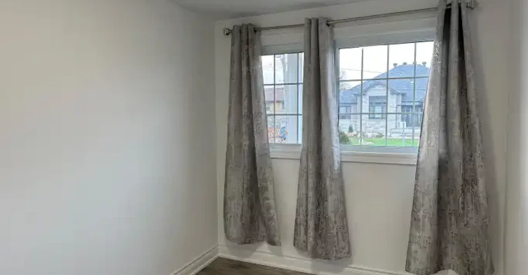 32 Blossom Lane, Hamilton, ON, L9C 2W6 - 8
