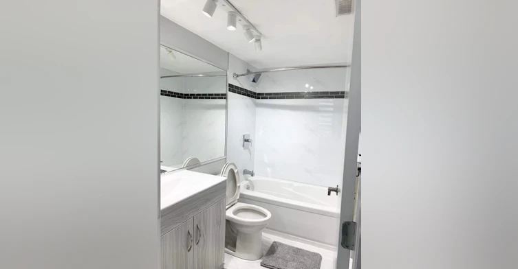 8180 Granville Avenue, Richmond, BC - 7