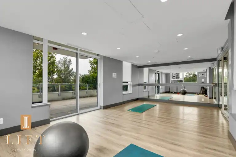 1632 Lions Gate Lane, North Vancouver, BC, V7P 0E2 - 19
