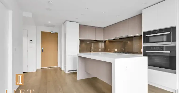 1632 Lions Gate Lane, North Vancouver, BC, V7P 0E2 - 3
