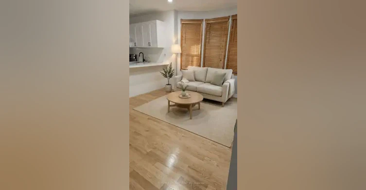 372 Woodbine Avenue, Toronto, ON, M4L 3P6 - 8