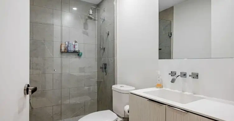 12 Bonnycastle Street, Toronto, ON, M5A 0C8 - 3