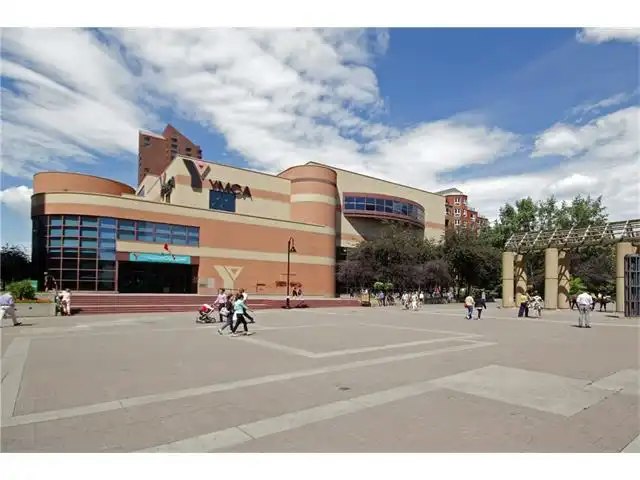 400 Eau Claire Avenue Southwest, Calgary, AB, T2P 3R8