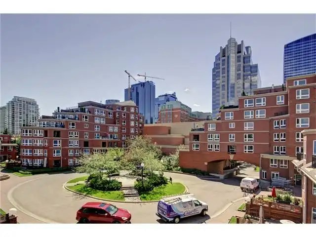400 Eau Claire Avenue Southwest, Calgary, AB, T2P 3R8 - 4