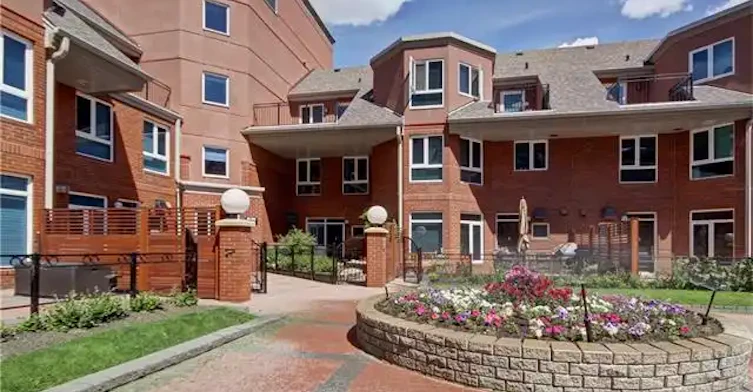 400 Eau Claire Avenue Southwest, Calgary, AB, T2P 3R8 - 3