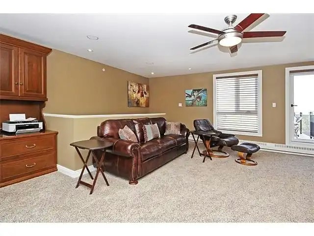 400 Eau Claire Avenue Southwest, Calgary, AB, T2P 3R8 - 19