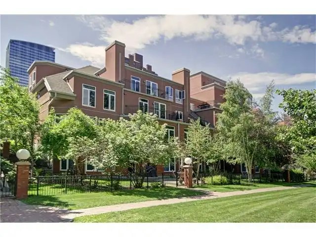 400 Eau Claire Avenue Southwest, Calgary, AB, T2P 3R8 - 5