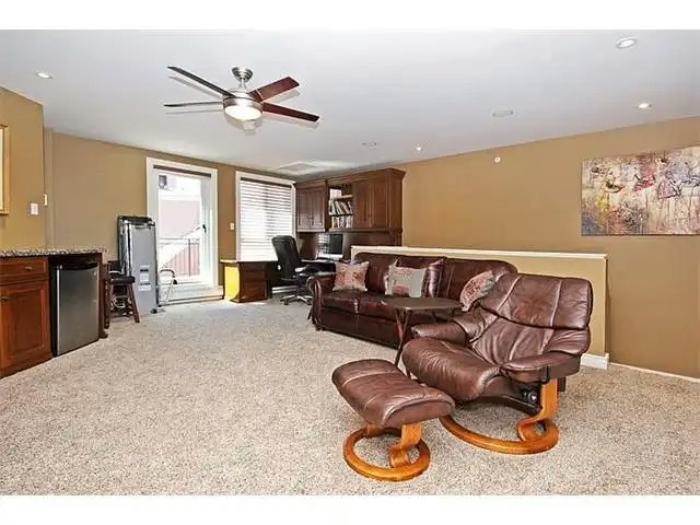 400 Eau Claire Avenue Southwest, Calgary, AB, T2P 3R8 - 20