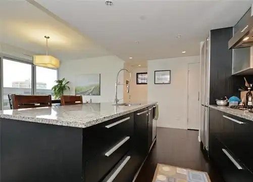 708 Burdett Avenue, Victoria, BC, V8W 0A8 - 3
