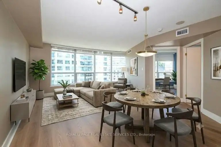 550 Queens Quay West, Toronto, ON, M5V 3M8