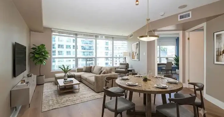 550 Queens Quay West, Toronto, ON, M5V 3M8