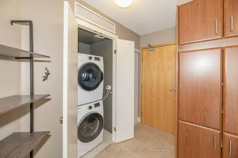550 Queens Quay West, Toronto, ON, M5V 3M8 - 3