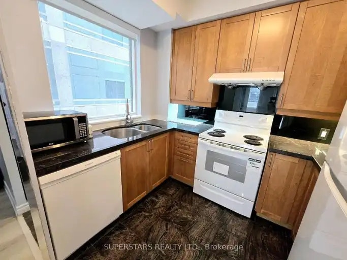 55 Bloor Street East, Toronto, ON, M4W 3W6