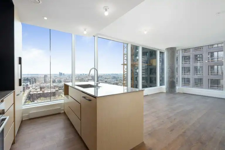 1020 De La Montagne Rue, Montréal, QC, H3G 0H8 - 2