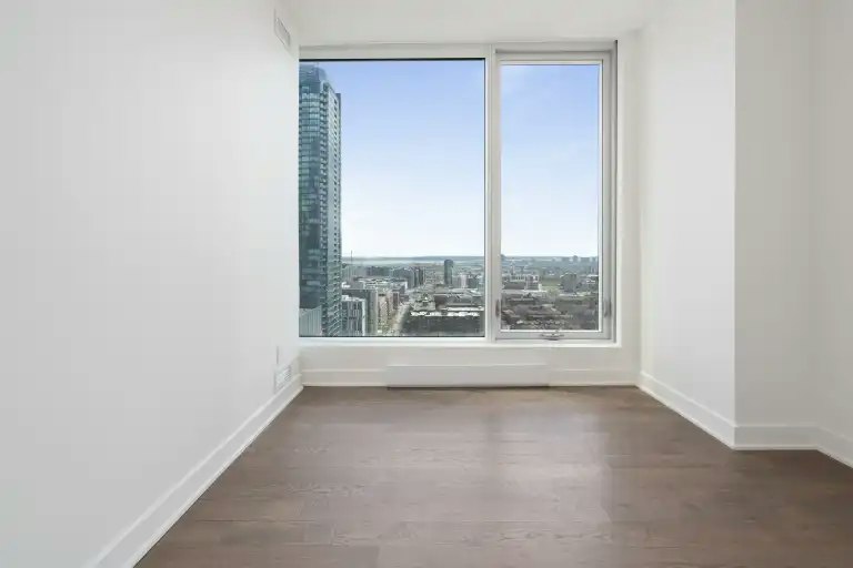 1020 De La Montagne Rue, Montréal, QC, H3G 0H8 - 6