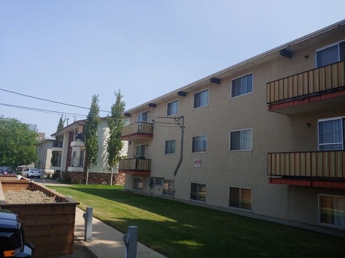 5126 43 Street, Red Deer, AB, T4N 1C5 - 2