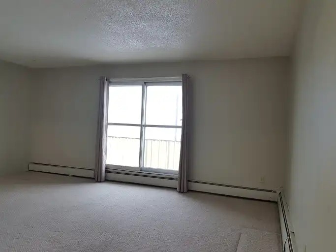 5126 43 Street, Red Deer, AB, T4N 1C5 - 9
