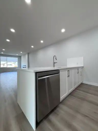 13327 119 Street Northwest, Edmonton, AB, T5E 5M6 - 14